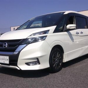 2017 Nissan Serena pearl gasoline used car Japan export