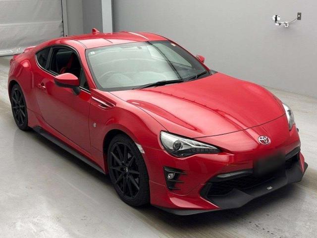 Ref:AUX-22799998 TOYOTA 86 2017 1 2017 Toyota 86 red gasoline used car Japan export