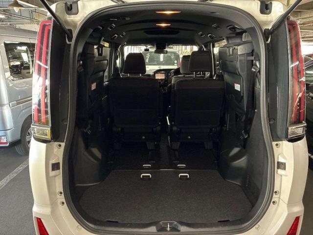 Ref:AUX-22800800 TOYOTA NOAH 2017 8 Ref:AUX-22800800 TOYOTA NOAH 2017 - Image 8