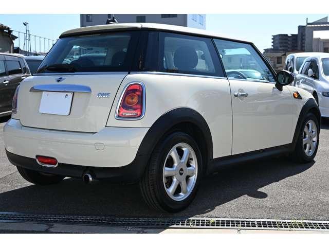 Ref:AUX-22802792 MINI MINI 2010 7 Ref:AUX-22802792 MINI MINI 2010 - Image 7