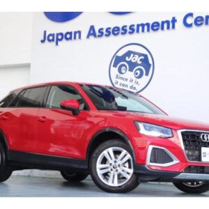 2025 Audi Q2 red gasoline used car Japan export