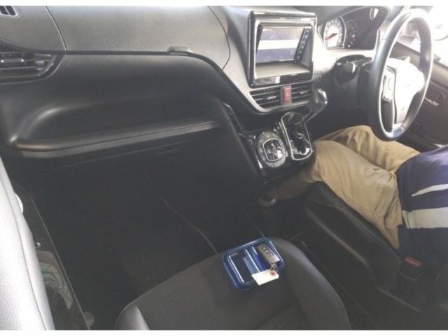 Ref:AUX-22804818 TOYOTA NOAH 2019 3 Ref:AUX-22804818 TOYOTA NOAH 2019 - Image 3