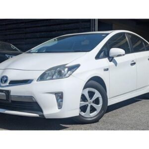2012 Toyota Prius Phv white hybrid used car Japan export