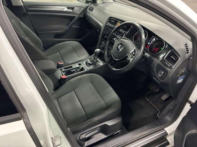 Ref:AUX-22805148 VOLKSWAGEN GOLF 2017 4 Ref:AUX-22805148 VOLKSWAGEN GOLF 2017 - Image 4