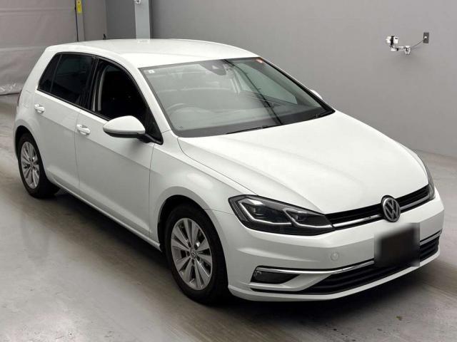 Ref:AUX-22805148 VOLKSWAGEN GOLF 2017 1 2017 Volkswagen Golf white gasoline used car Japan export