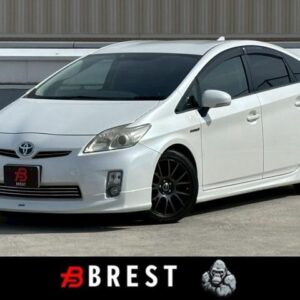 2011 Toyota Prius pearl hybrid used car Japan export