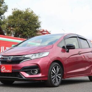 2018 Honda Fit Hybrid pink gasoline used car Japan export