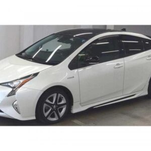 2018 Toyota Prius pearl gasoline used car Japan export