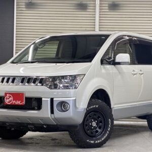 2017 Mitsubishi Delica D:5 pearl diesel used car Japan export