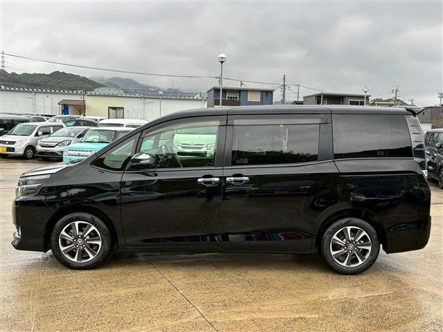 Ref:AUX-22824031 TOYOTA VOXY 2015 11 Ref:AUX-22824031 TOYOTA VOXY 2015 - Image 11