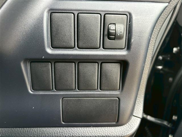 Ref:AUX-22824031 TOYOTA VOXY 2015 18 Ref:AUX-22824031 TOYOTA VOXY 2015 - Image 18