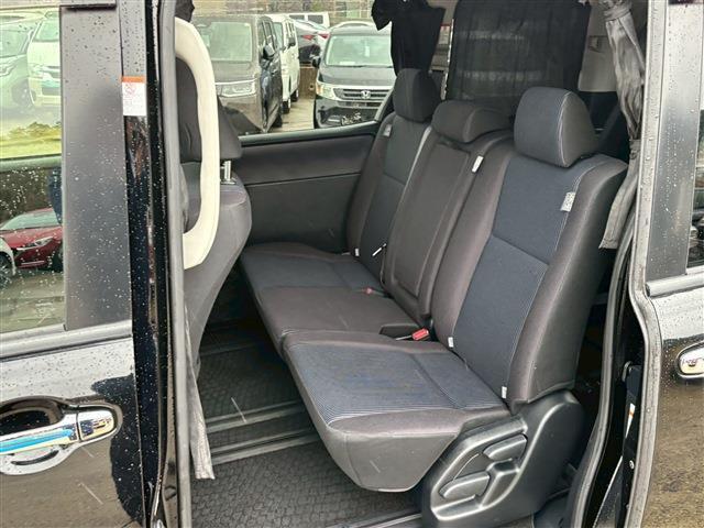 Ref:AUX-22824031 TOYOTA VOXY 2015 5 Ref:AUX-22824031 TOYOTA VOXY 2015 - Image 5