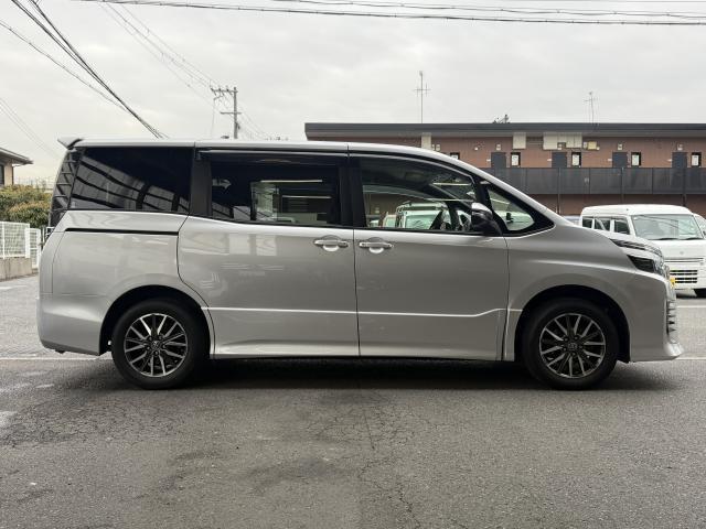 Ref:AUX-22824335 TOYOTA VOXY 2014 14 Ref:AUX-22824335 TOYOTA VOXY 2014 - Image 14