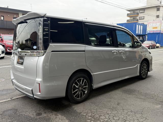 Ref:AUX-22824335 TOYOTA VOXY 2014 3 Ref:AUX-22824335 TOYOTA VOXY 2014 - Image 3