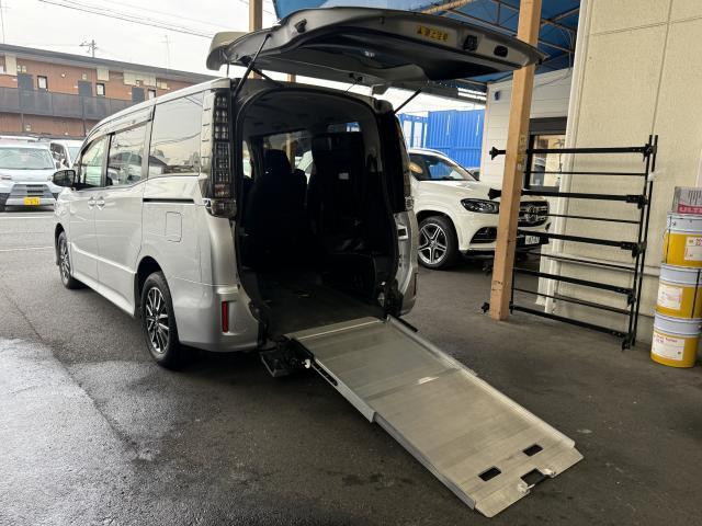 Ref:AUX-22824335 TOYOTA VOXY 2014 10 Ref:AUX-22824335 TOYOTA VOXY 2014 - Image 10