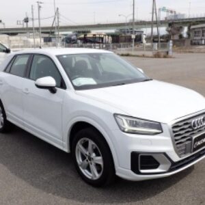 2018 Audi Q2 pearl gasoline used car Japan export