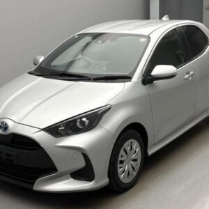 2022 Toyota Yaris silver gasoline used car Japan export