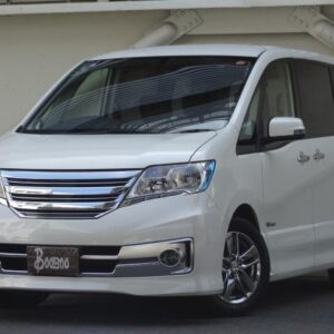 2013 Nissan Serena pearl hybrid used car Japan export