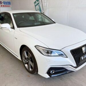2020 Toyota Crown Hybrid pearl hybrid used car Japan export