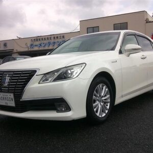 2014 Toyota Crown Hybrid pearl gasoline used car Japan export