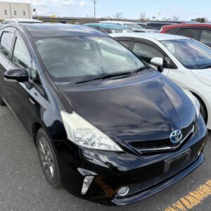 2013 Toyota Prius Alpha black gasoline used car Japan export