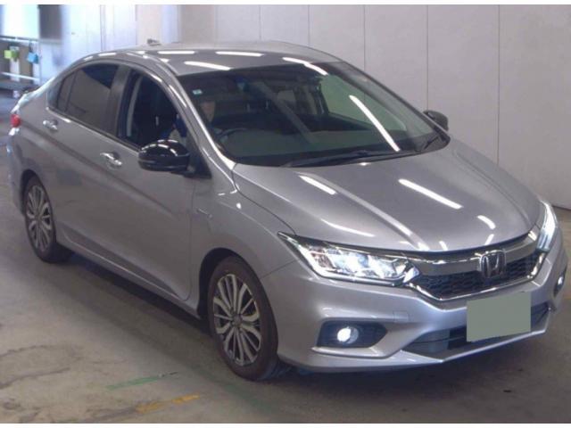 Ref:AUX-22849638 HONDA GRACE 2017 1 2017 Honda Grace silver gasoline used car Japan export