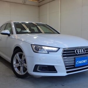 2018 Audi A4 Avant pearl gasoline used car Japan export