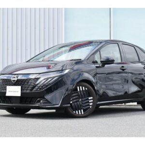 2025 Nissan Aura black hybrid used car Japan export