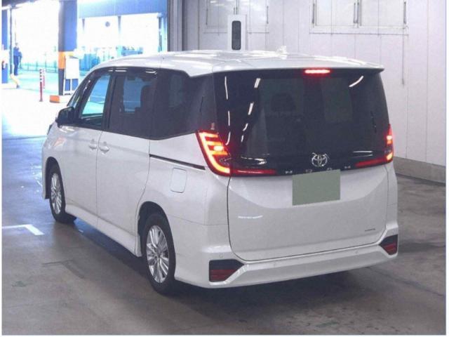 Ref:AUX-22869543 TOYOTA NOAH 2022 2 Ref:AUX-22869543 TOYOTA NOAH 2022 - Image 2