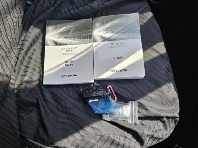 Ref:AUX-22869543 TOYOTA NOAH 2022 12 Ref:AUX-22869543 TOYOTA NOAH 2022 - Image 12