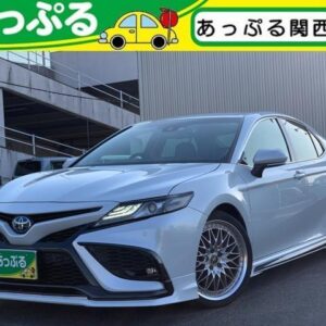 2023 Toyota Camry pearl hybrid used car Japan export