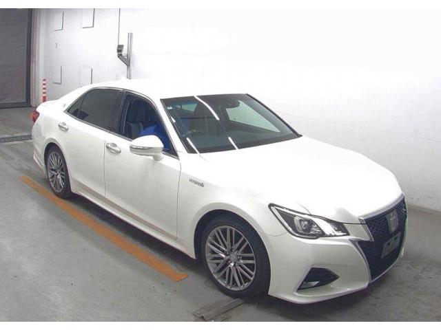 Ref:AUX-22876129 TOYOTA CROWN HYBRID 2017 1 2017 Toyota Crown Hybrid pearl hybrid used car Japan export