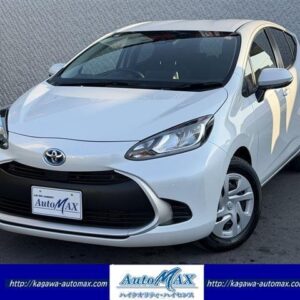 2024 Toyota Aqua pearl gasoline used car Japan export