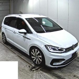 2017 Volkswagen Golf Touran white gasoline used car Japan export