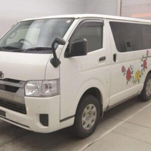 2020 Toyota Hiace Van white diesel used car Japan export