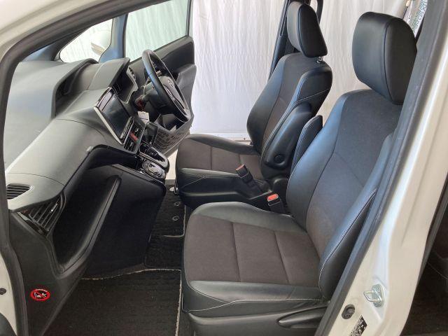 Ref:AUX-22882104 TOYOTA NOAH 2017 13 Ref:AUX-22882104 TOYOTA NOAH 2017 - Image 13