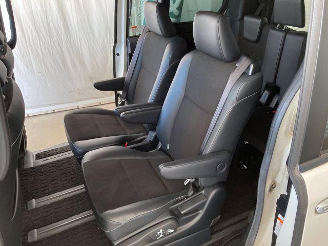 Ref:AUX-22882104 TOYOTA NOAH 2017 14 Ref:AUX-22882104 TOYOTA NOAH 2017 - Image 14