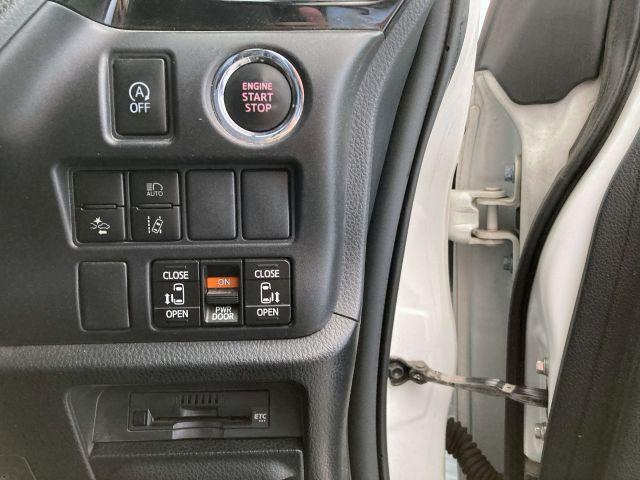 Ref:AUX-22882104 TOYOTA NOAH 2017 18 Ref:AUX-22882104 TOYOTA NOAH 2017 - Image 18