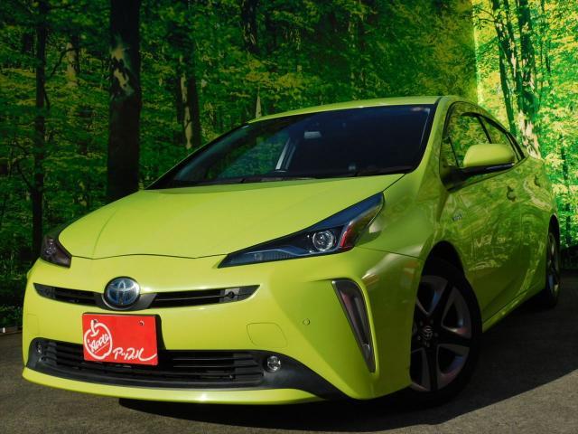 Ref:AUX-22882139 TOYOTA PRIUS 2018 1 2018 Toyota Prius green hybrid used car Japan export
