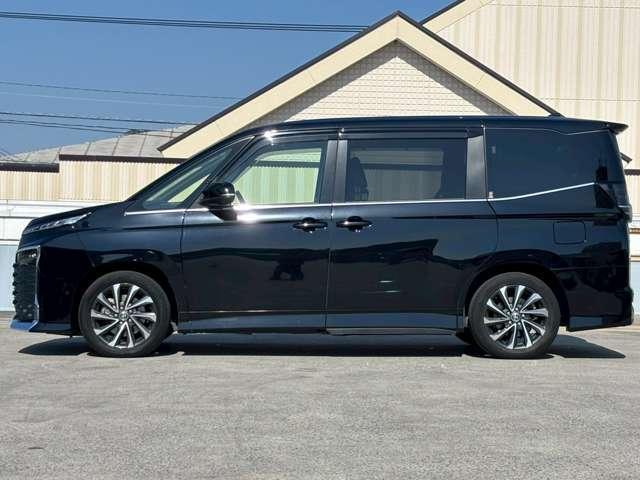 Ref:AUX-22894330 TOYOTA VOXY 2023 3 Ref:AUX-22894330 TOYOTA VOXY 2023 - Image 3