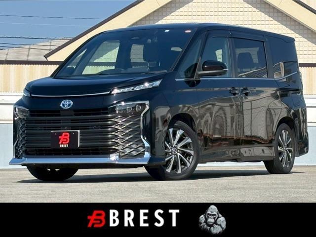 Ref:AUX-22894330 TOYOTA VOXY 2023 1 2023 Toyota Voxy black hybrid used car Japan export