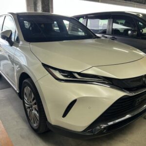 2021 Toyota Harrier pearl gasoline used car Japan export