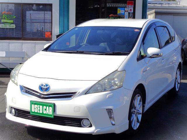 Ref:AUX-22896798 TOYOTA PRIUS ALPHA 2011 1 2011 Toyota Prius Alpha pearl hybrid used car Japan export