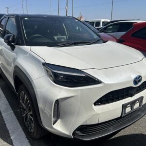 2021 Toyota Yaris Cross pearl hybrid used car Japan export