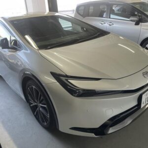 2025 Toyota Prius pearl hybrid used car Japan export