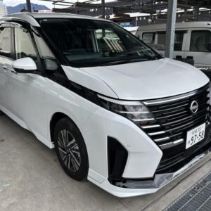 2024 Nissan Serena pearl hybrid used car Japan export