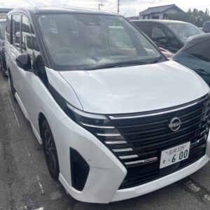 2024 Nissan Serena pearl hybrid used car Japan export