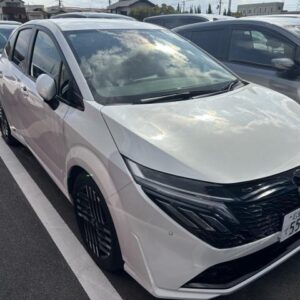 2025 Nissan Aura pearl hybrid used car Japan export
