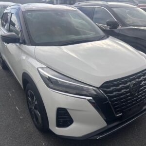 2021 Nissan Kicks pearl hybrid used car Japan export