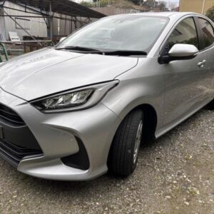 2023 Toyota Yaris silver gasoline used car Japan export